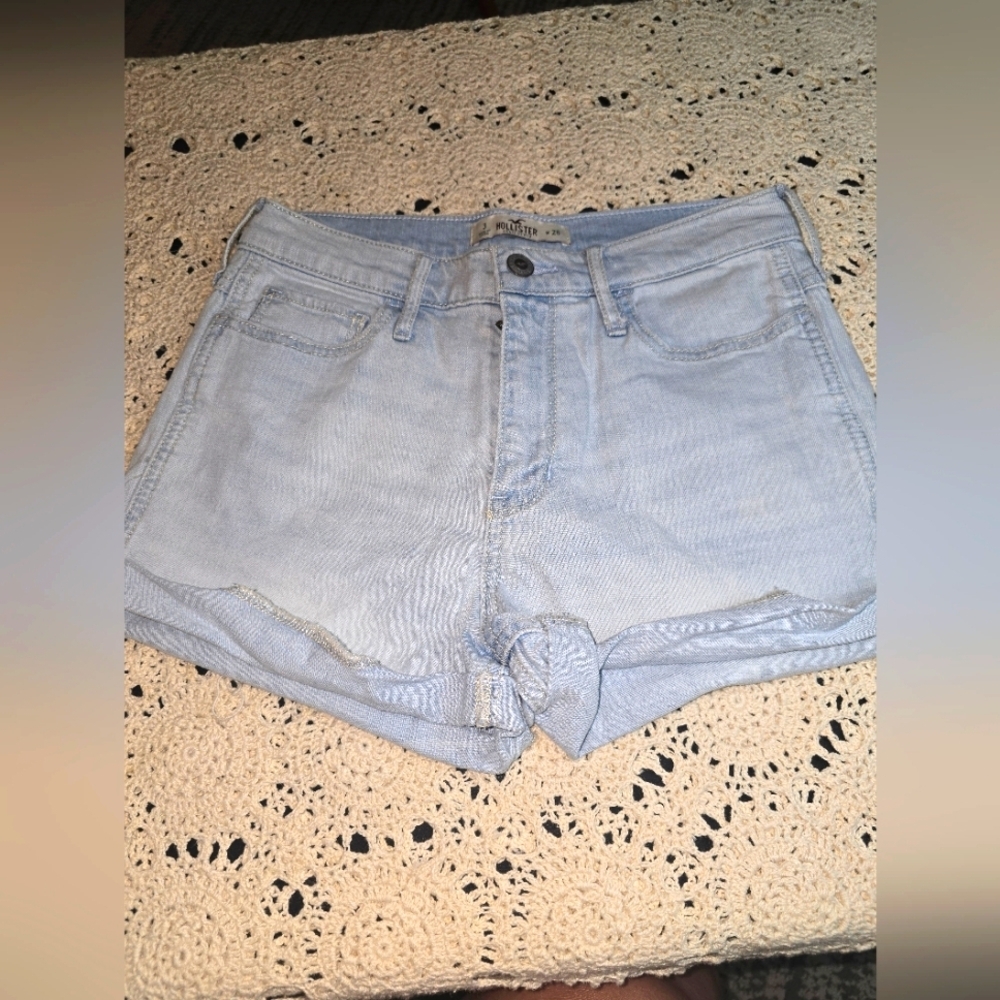 Hollister, Womens Light Coloree Denim Jeans, 3 W26, Cuffed Leg